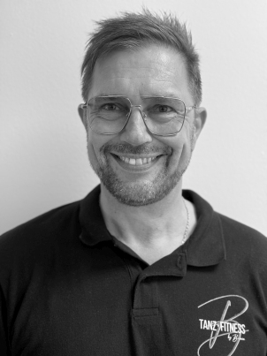 STEFAN HELLER